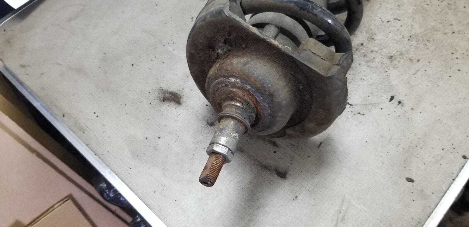 Renault Trafic Vivaro - Front Suspension Leg Shock Absorber Coil 2012 - Image 3