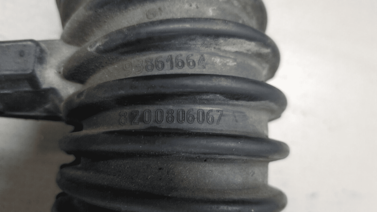 Renault TRAFIC VIVARO PRIMASTAR Air Intake Pipe Hose 8200806067 - Image 3