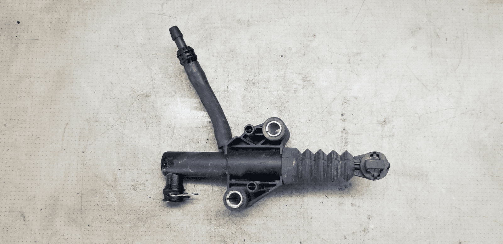 Renault Trafic 2015-2020 1.6 Diesel R9M452 Clutch Master Cylinder 306104978R - Image 3