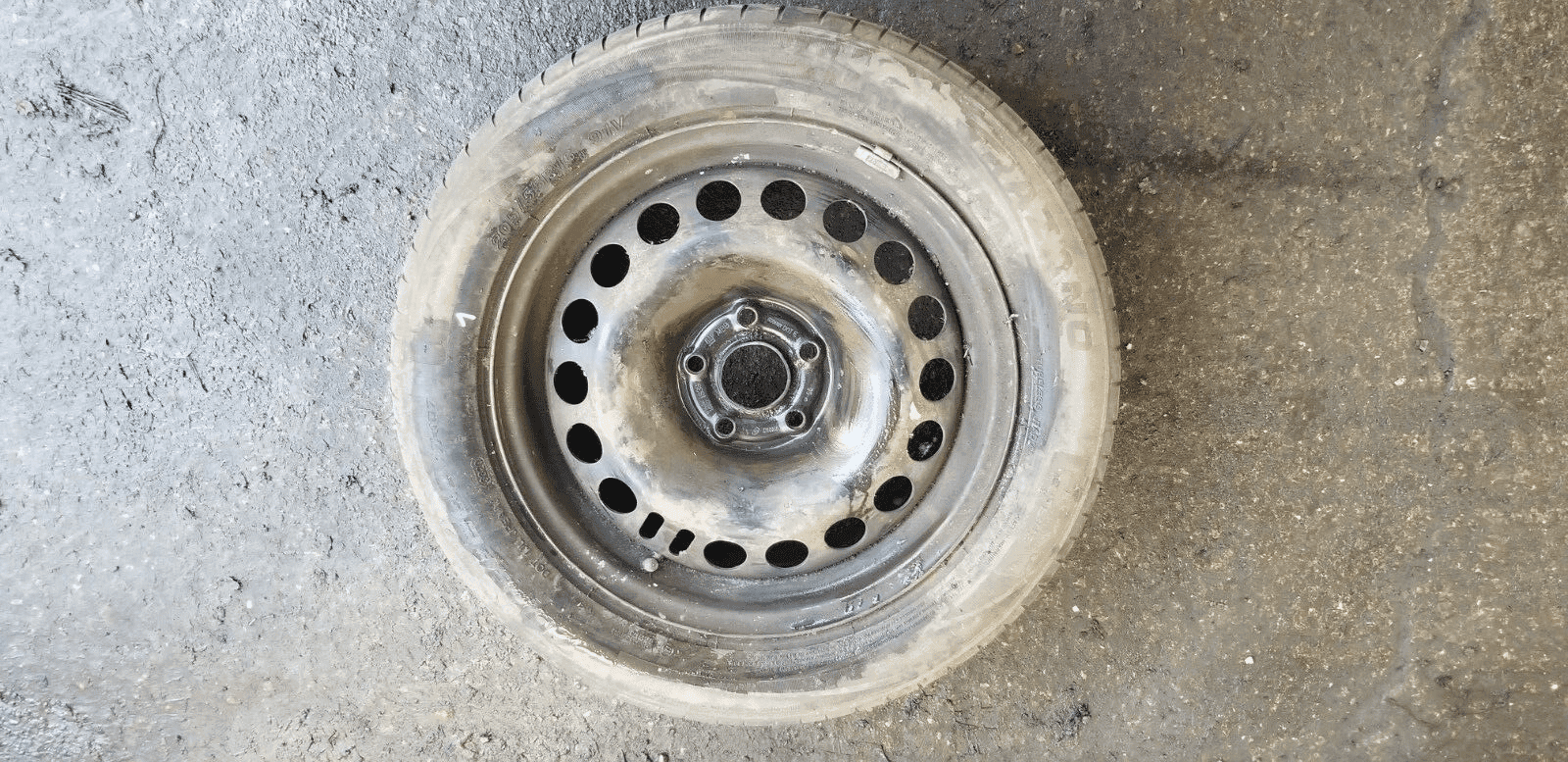 STEEL WHEEL & TYRE 6.5Jx 16H2 205/55R16