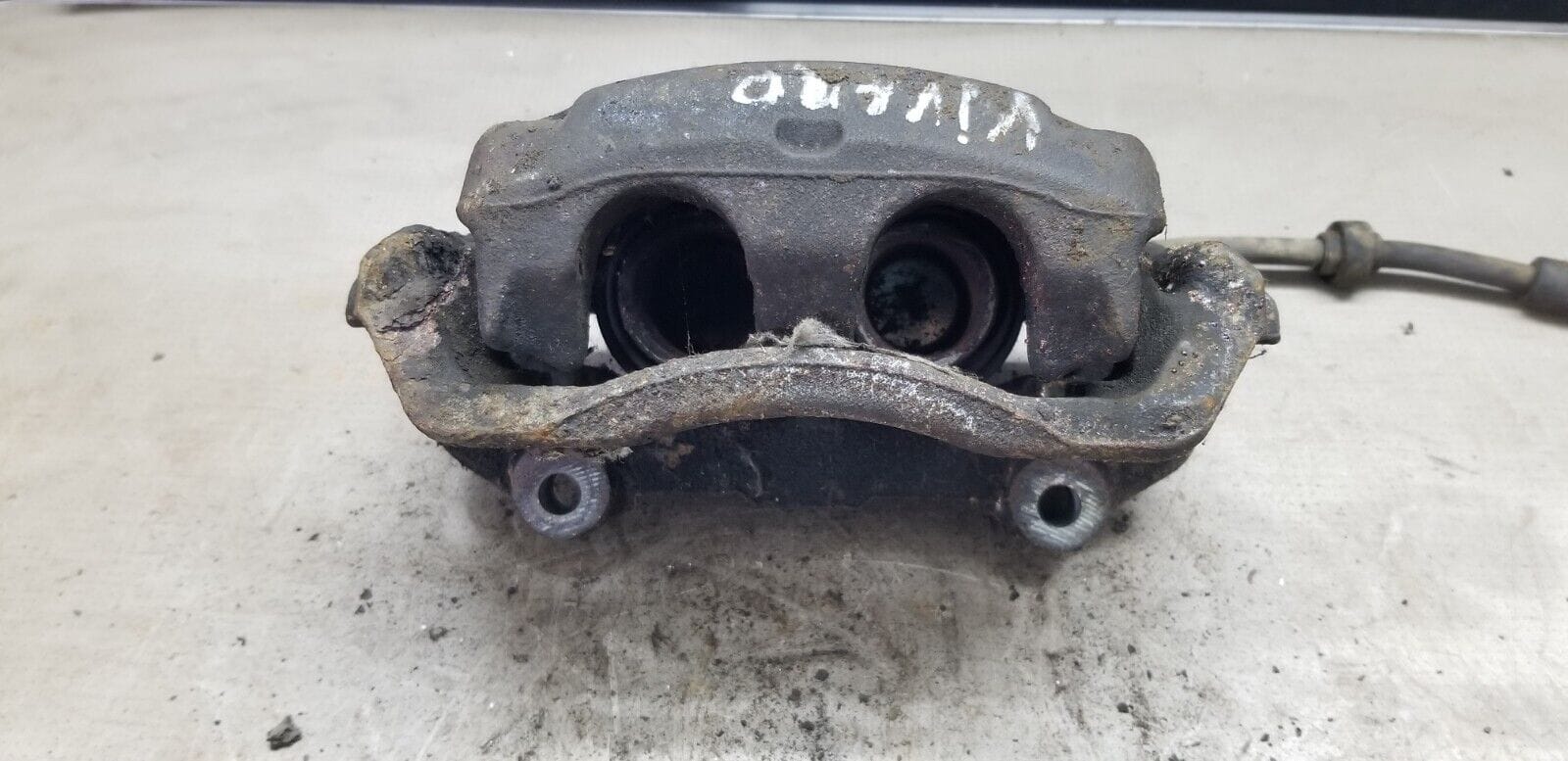 VAUXHALL VIVARO Brake Caliper Passenger Front 2013 2.0 Diesel - Image 3