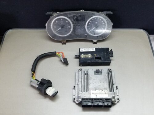 Vauxhall Vivaro 2.0 DTI ECU Kit 8200666516 – Front View