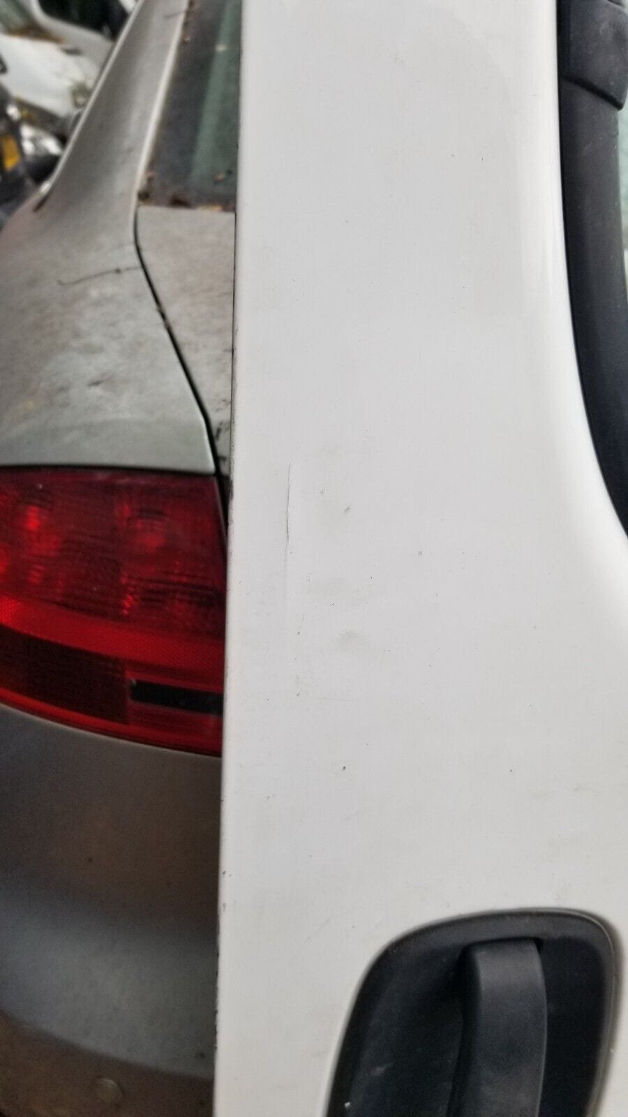 VIVARO TRAFIC PRIMASTAR - Drivers Right O/S Manual Front Door White (01-14) - Image 3