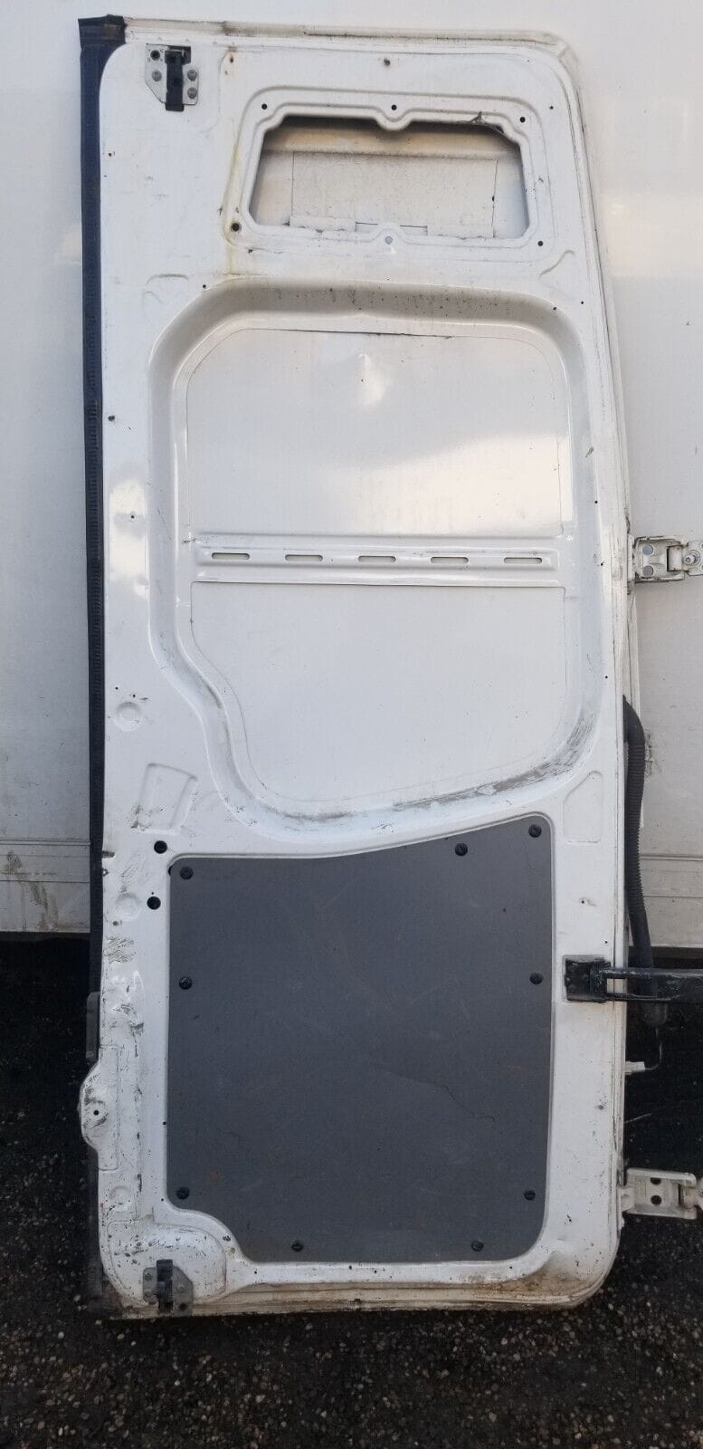 VOLKSWAGEN CRAFTER Rear Door Passenger Side 2013 Diesel - Image 4
