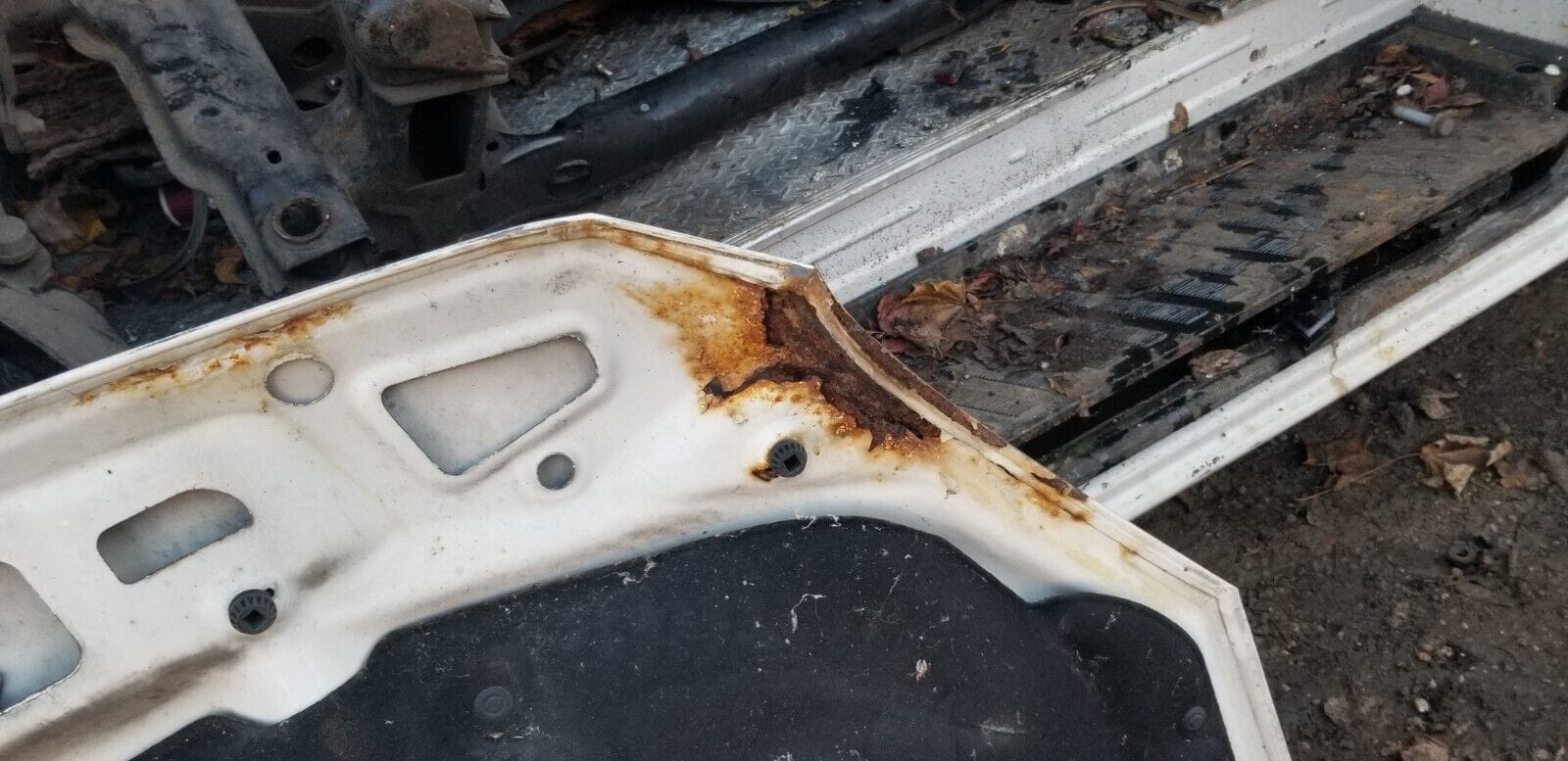 VW CRAFTER BONNET WHITE 2013 - Image 5