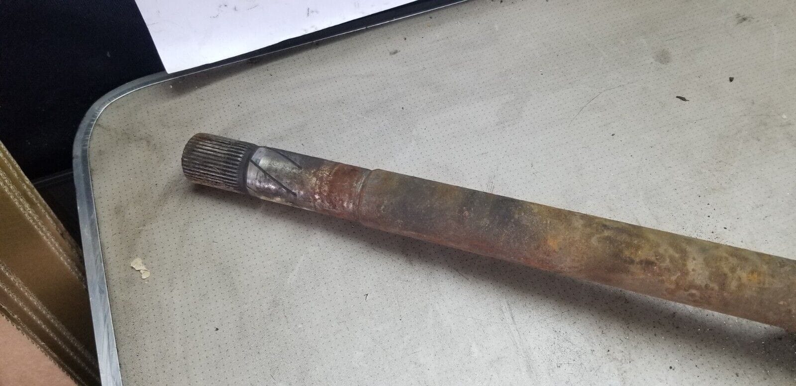 Vauxhall Vivaro 2.0 DCI 6 Speed 07-14 Driver Side O/S Driveshaft - Image 4