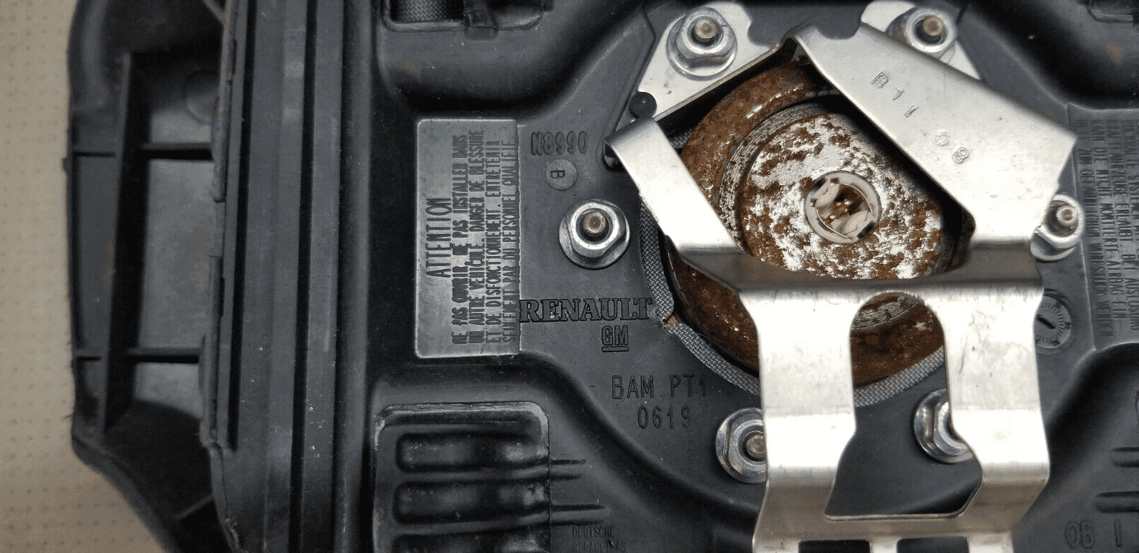 Vauxhall Vivaro 2001-2010 Drivers airbag 8200676904 - Image 5