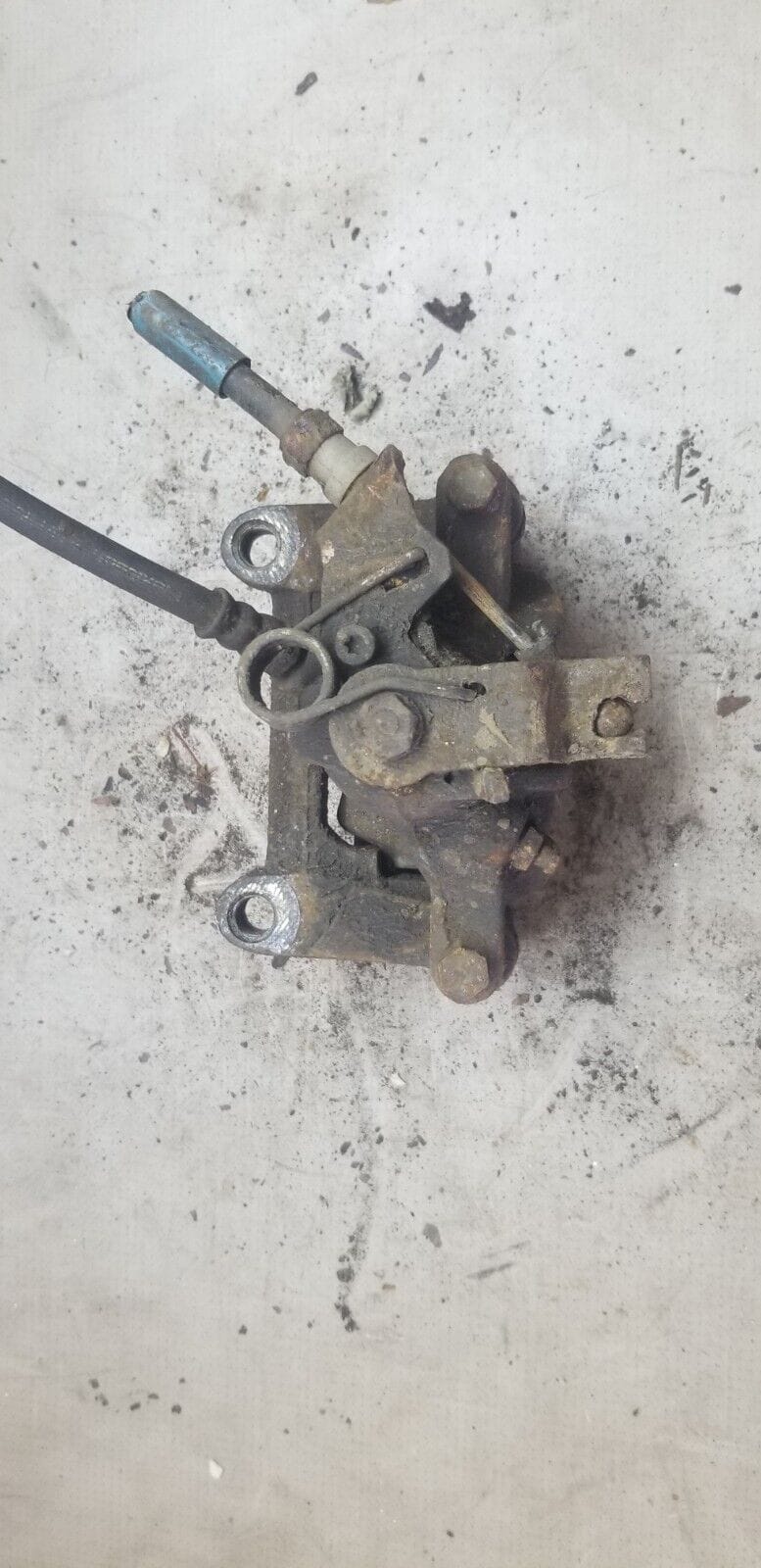 Vauxhall Vivaro 2012 Passenger Rear Brake Caliper - Image 3