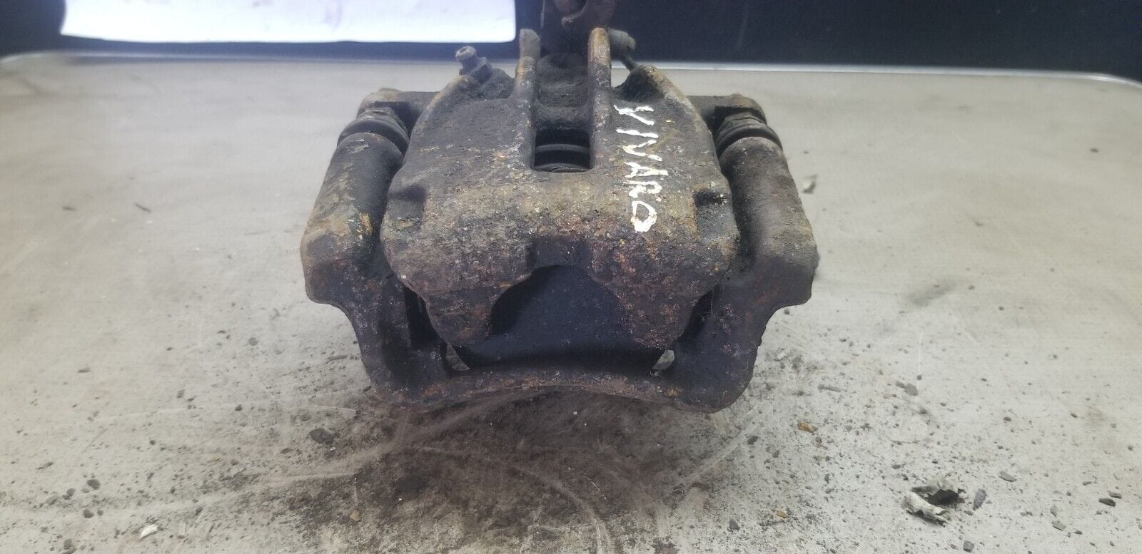 Vauxhall Vivaro 2012 Passenger Rear Brake Caliper - Image 4