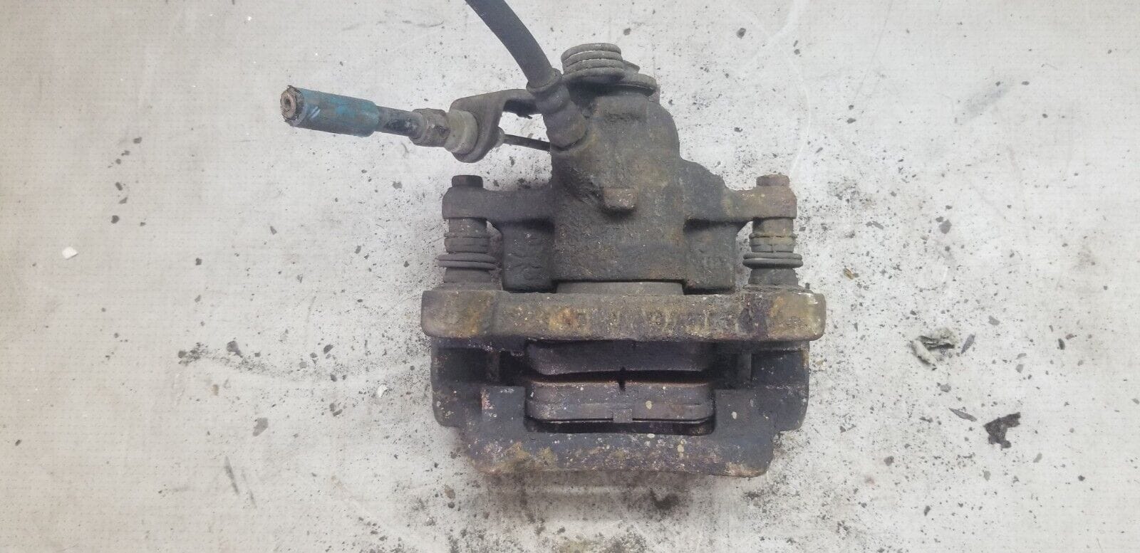 Vauxhall Vivaro 2012 Passenger Rear Brake Caliper - Image 5