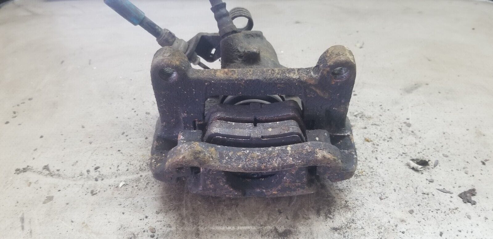 Vauxhall Vivaro 2012 Passenger Rear Brake Caliper - Image 6