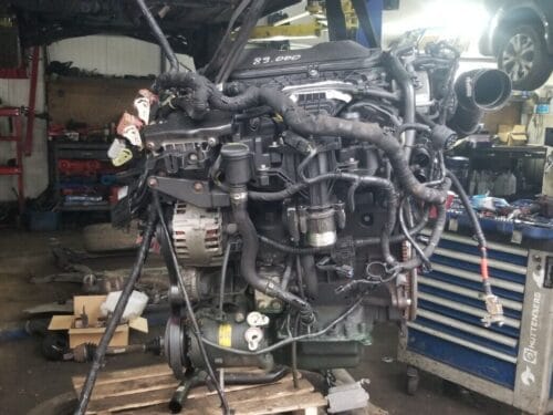 Ford 2.0 TDCi AV4Q6007DB engine front view