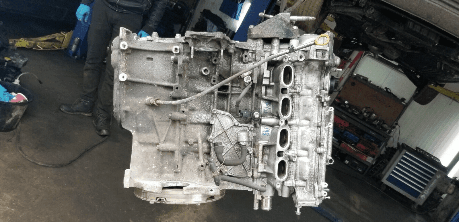 2010 Toyota Prius 1.8 Hybrid Engine Front View