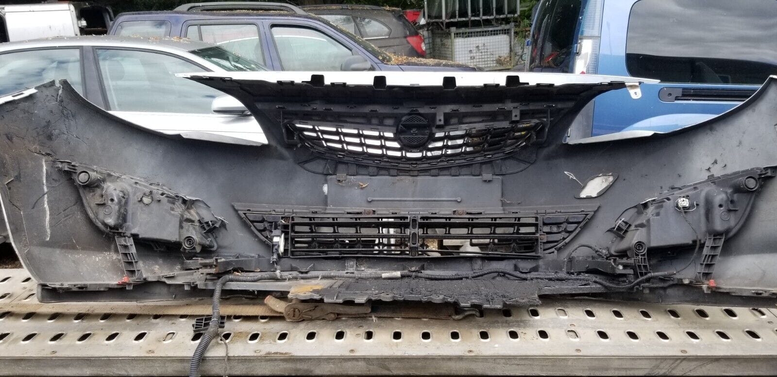 2010 Vauxhall Astra Exclusive EcoFlex CDTI Front Bumper - Image 3