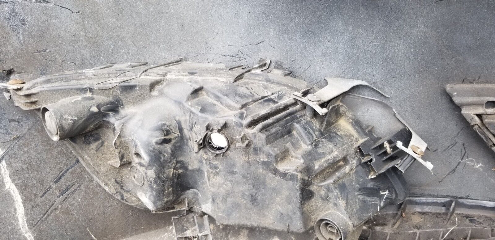 2010 Vauxhall Astra Exclusive EcoFlex CDTI Front Bumper - Image 4