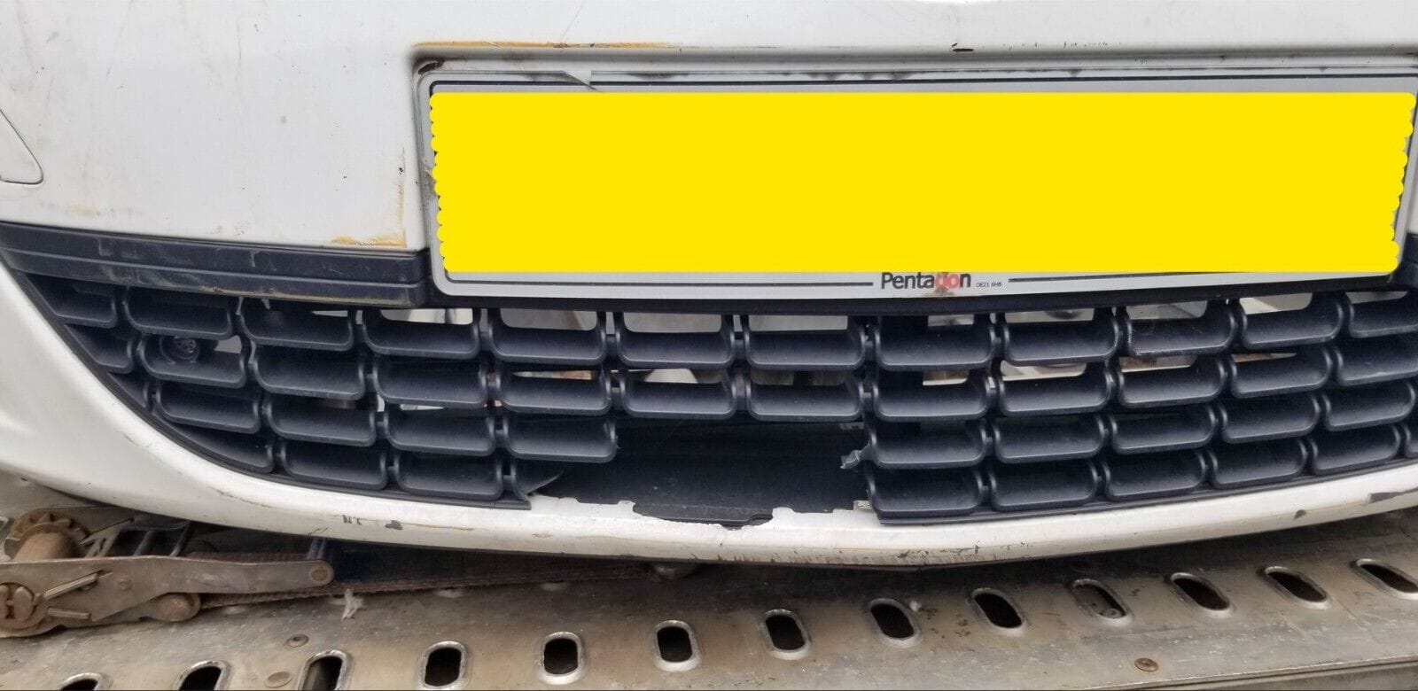 2010 Vauxhall Astra Exclusive EcoFlex CDTI Front Bumper - Image 6