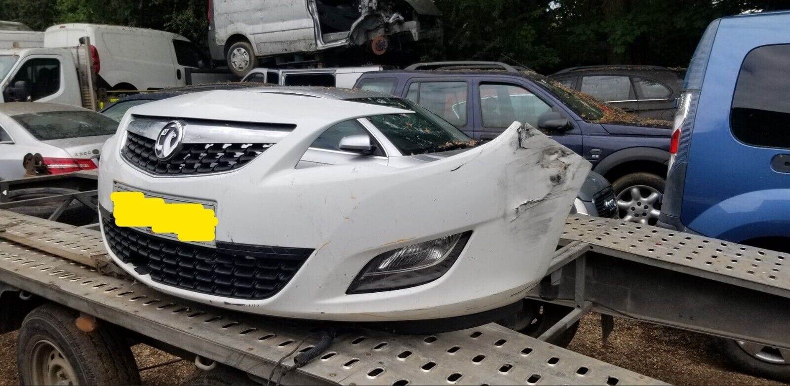 2010 Vauxhall Astra Exclusive EcoFlex CDTI Front Bumper - Image 7