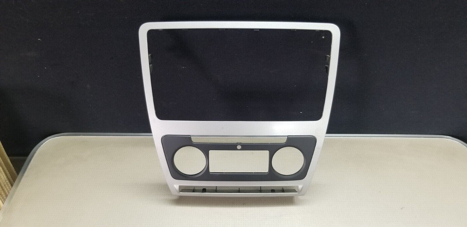 2012 Skoda Octavia Audio Stereo Panel Mounting GENUINE