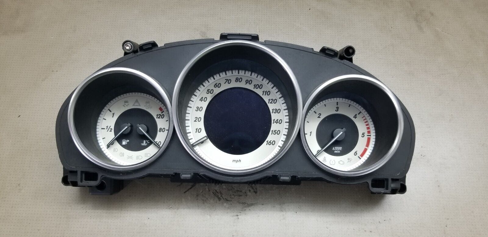 2015 Mercedes Benz E Class 2143cc Diesel Automatic Speedometer Speedo Clocks - Image 3
