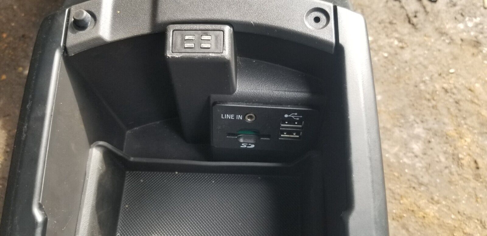 2016 Ford Kuga Titanium X TDCI Centre Console Armrest - Image 5