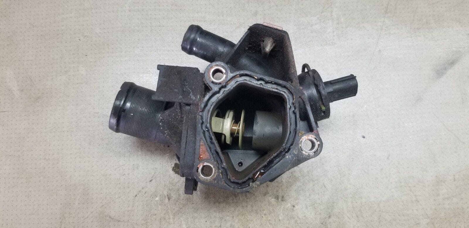 2017 RENAULT MASTER 2.3 DIESEL THERMOSTAT HOUSING - 110604371R - Image 3