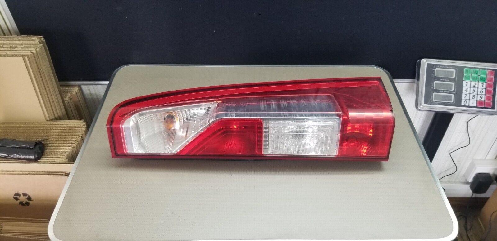 2018 Renault Master Rear Tail Light Lamp Lens Right Side - Image 4