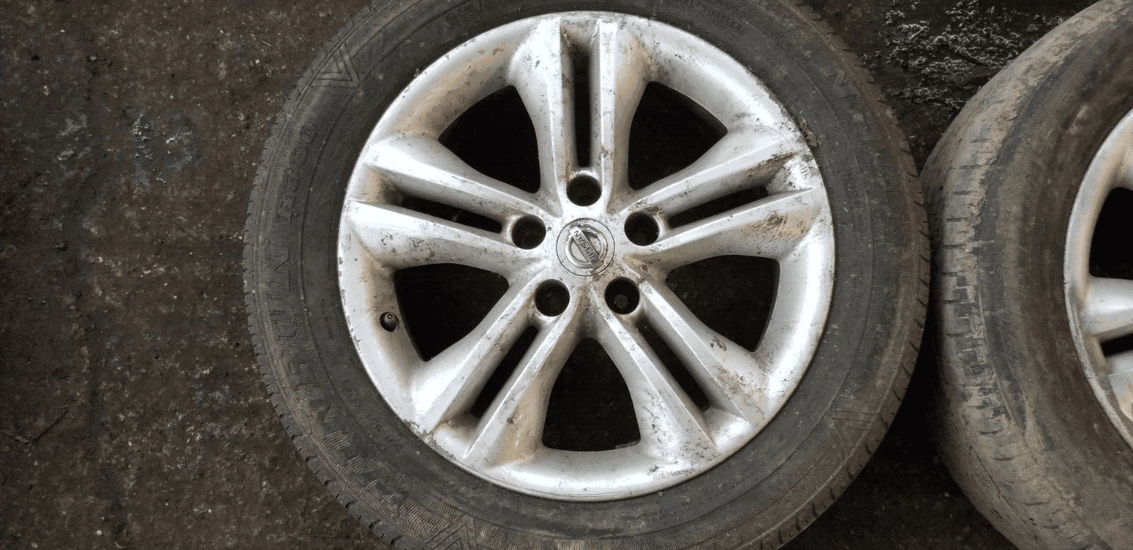 2x NISSAN QASHQAI J10 17" ALLOY WHEEL WITH TYRE 215/60R17 40300BR07A - Image 3