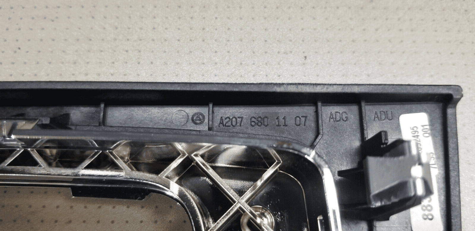 A2076801107 AUTOMATIC SURROUNDING TRIM MERCEDES BENZ E-CLASS W207 COUPE - Image 4