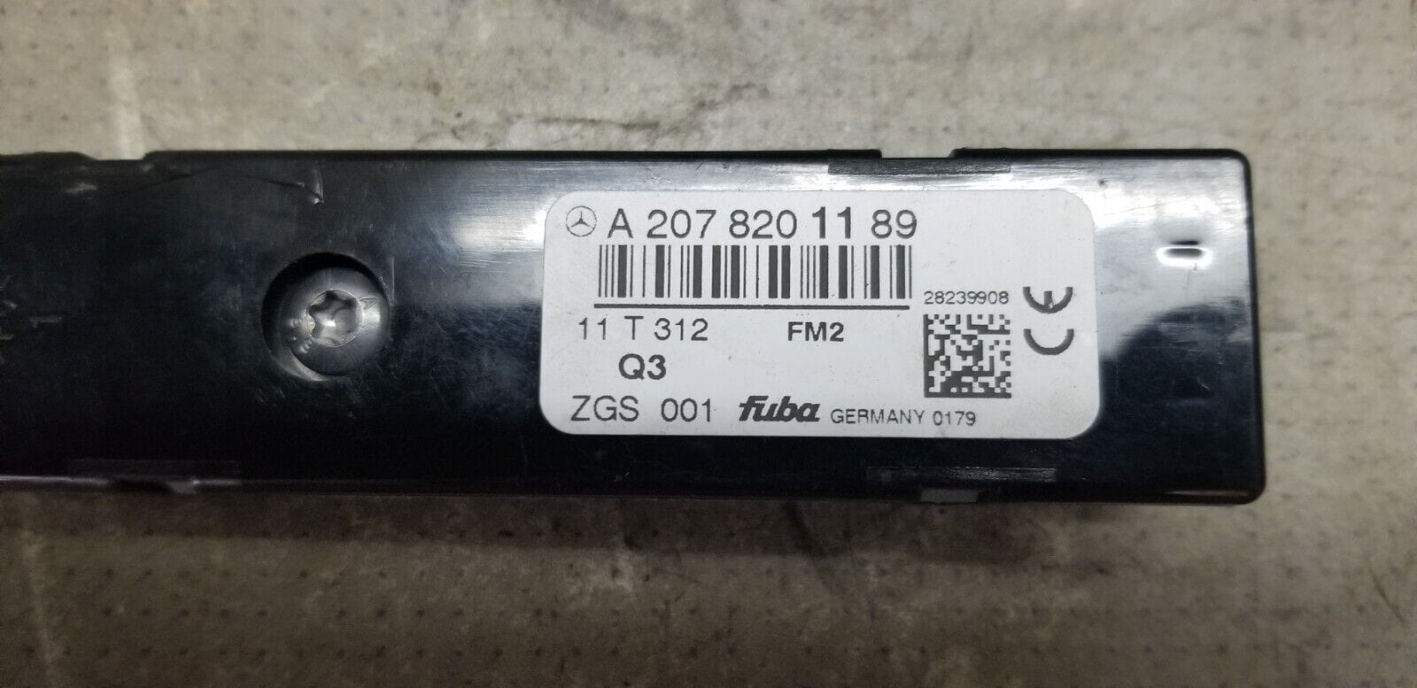 Antenna Amplifier Mercedes W207 Convertible Aerial Unit Left N/S A2078201189 - Image 3