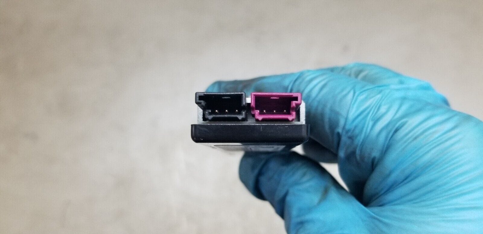 Antenna Amplifier Mercedes W207 Convertible Aerial Unit Left N/S A2078201189 - Image 5