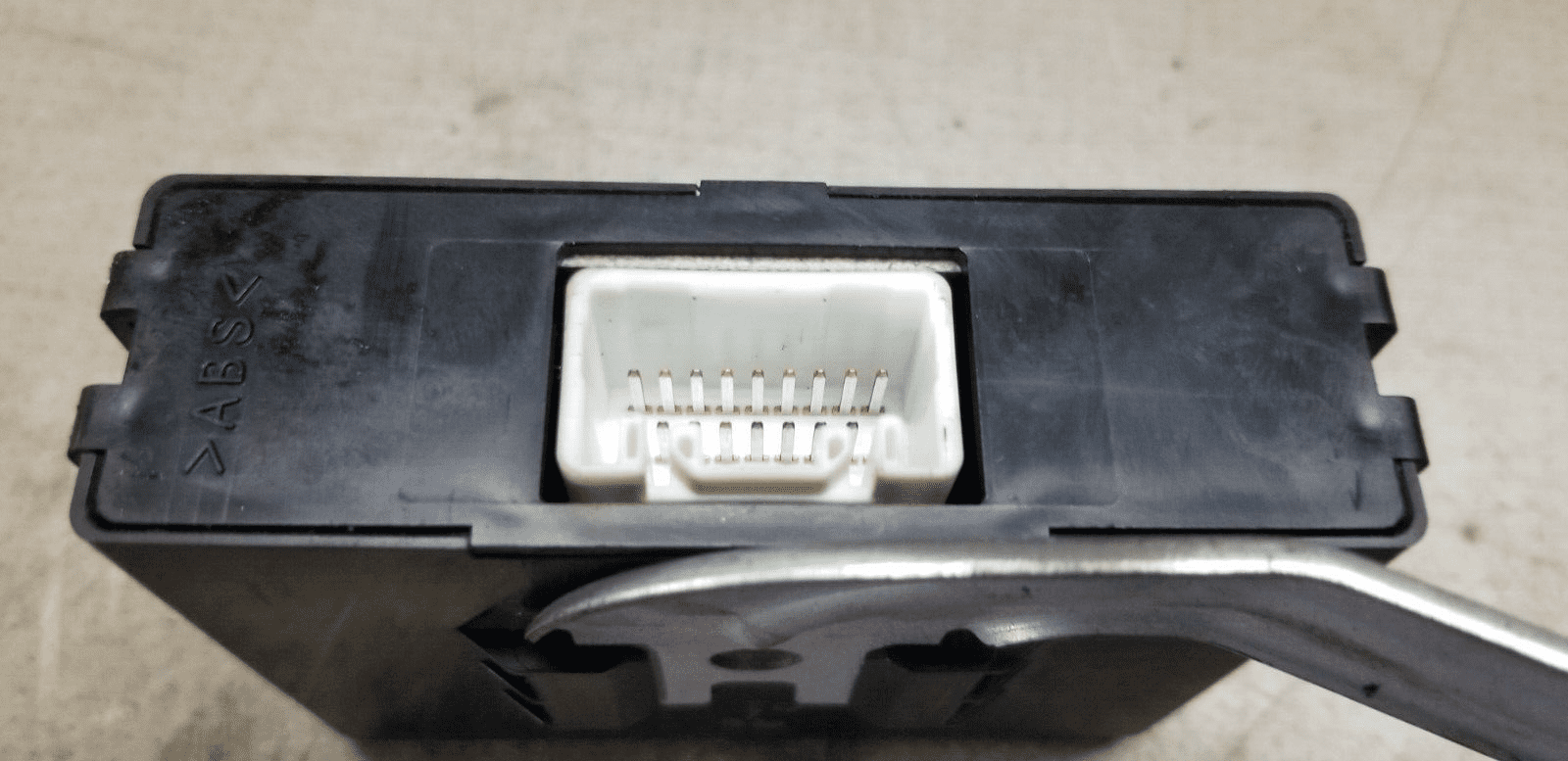 BFD046047 2004 TOYOTA LANDCRUISER 3.0 LC5 HEATER CONTROL MODULE 87480-60040 - Image 3