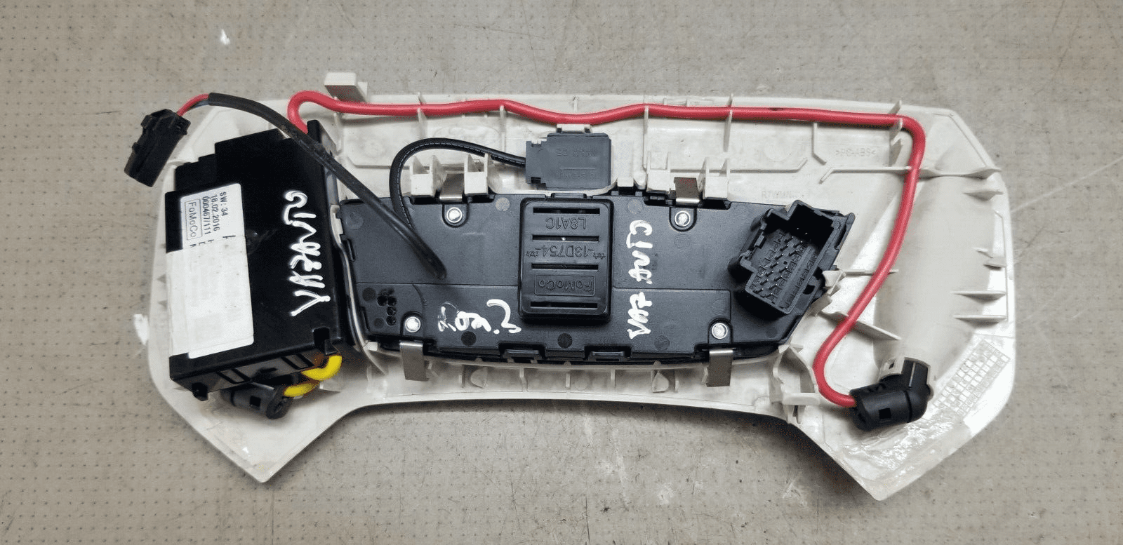 Ford Kuga 2016 Interior Roof Light CJ5T-13D754 |O - Image 3