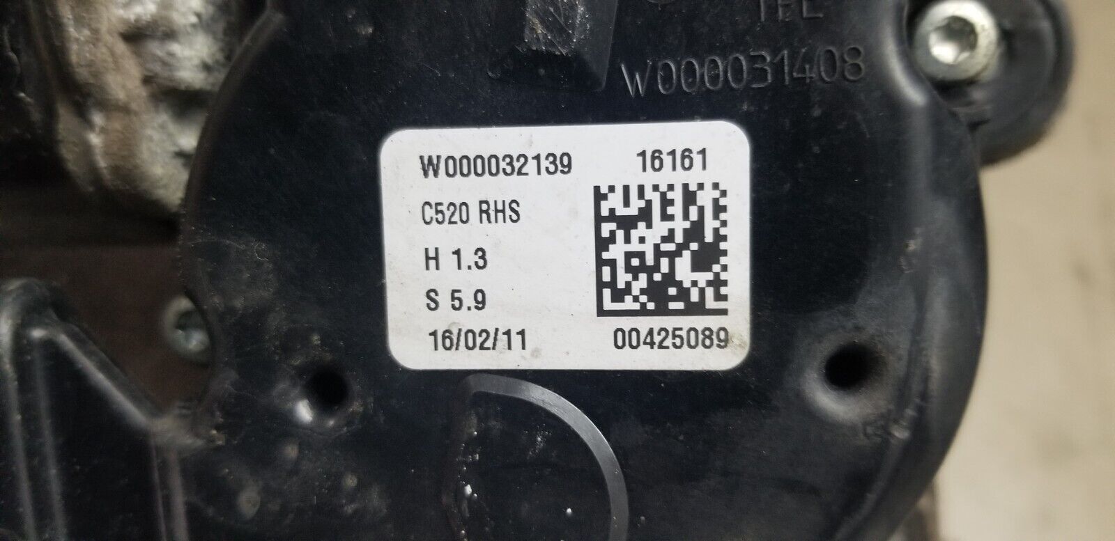 Ford Kuga Mk2 Front Windscreen Wiper Motor Right Driver Side 2016 |O - Image 5