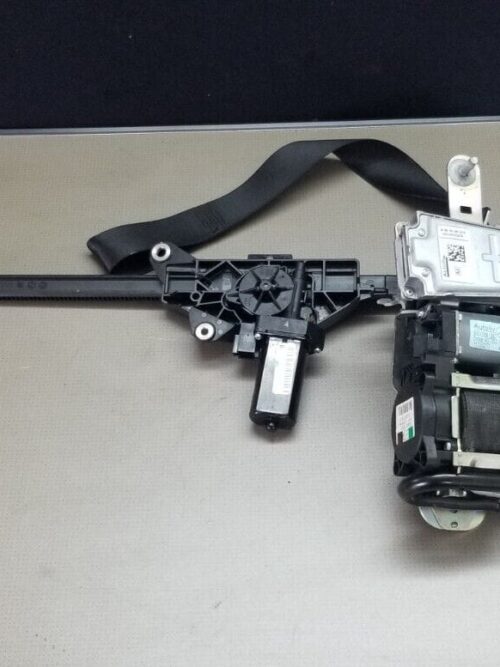 2011 Mercedes E250 CDI Coupe driver side front seat belt