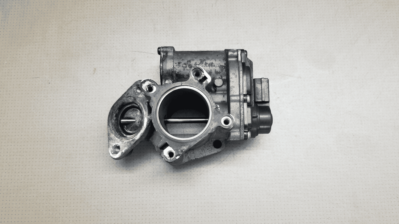 Genuine Egr Valve Renault 2.0 8200797706 A2C53179081