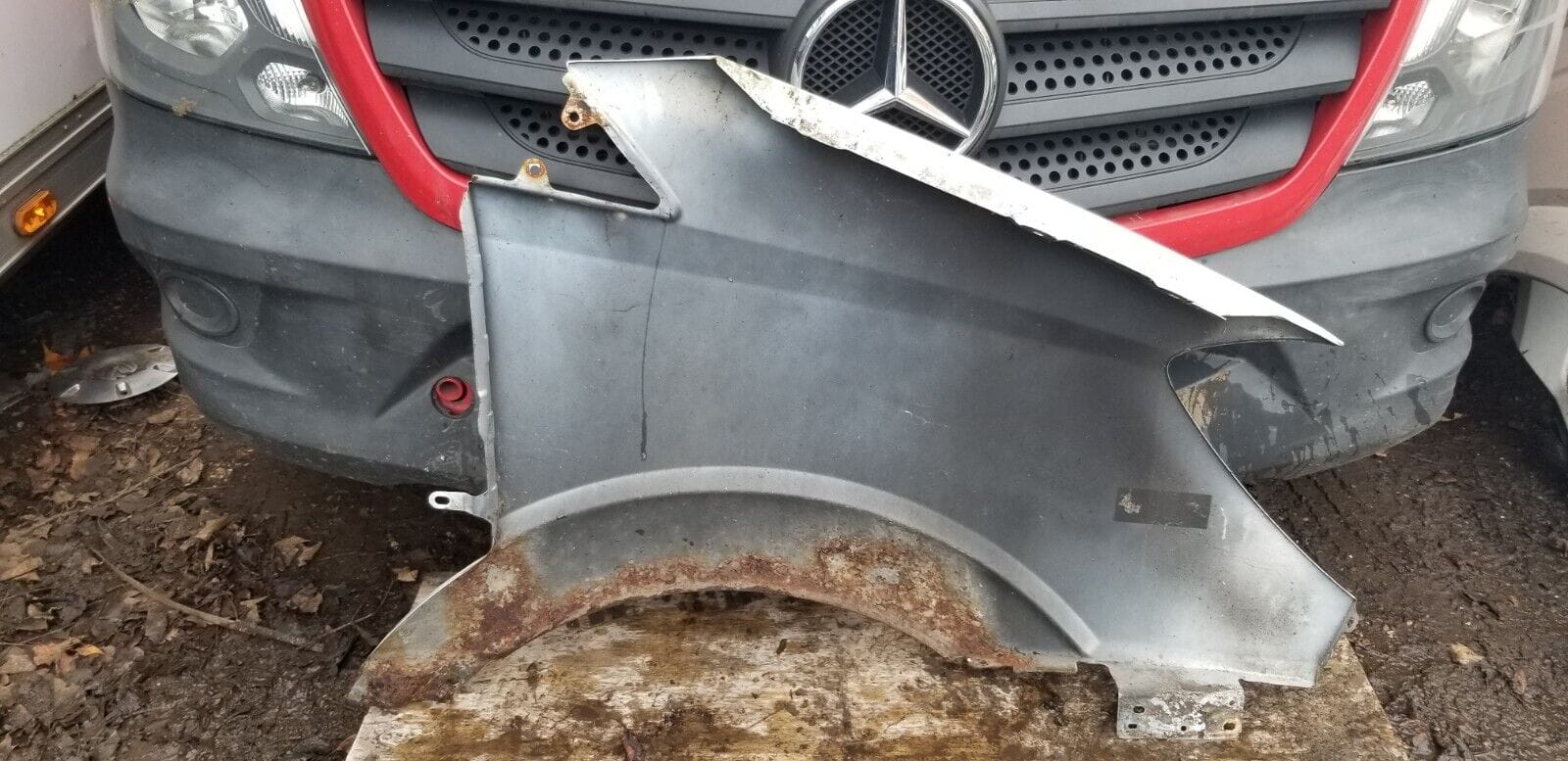 MERCEDES BENZ SPRINTER PASSENGER SIDE FRONT WING PANEL - Image 3