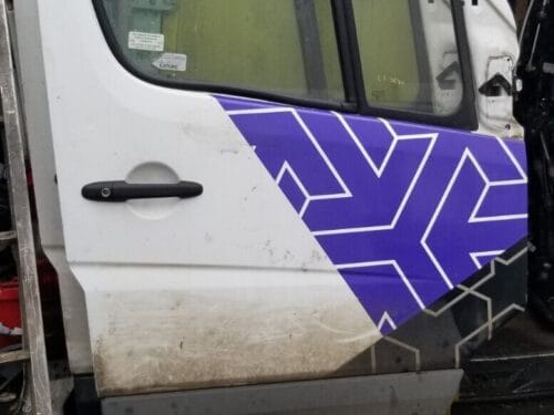 MERCEDES BENZ SPRINTER W906 VOLKSWAGEN CRAFTER DRIVER SIDE FRONT WHITE DOOR
