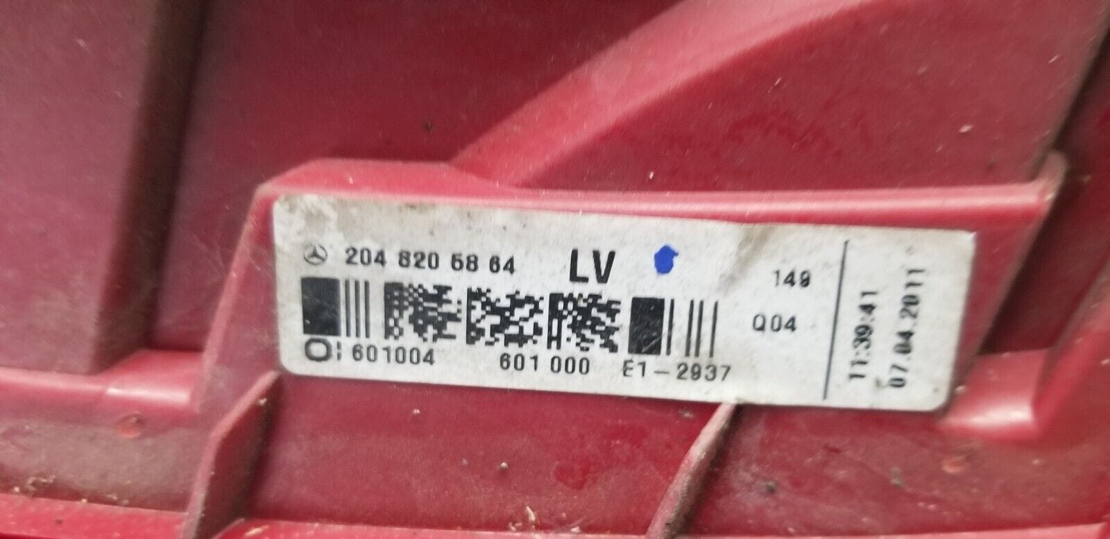 Mercedes Benz C Class Tail Light Drivers Side A2048205864 |O - Image 4