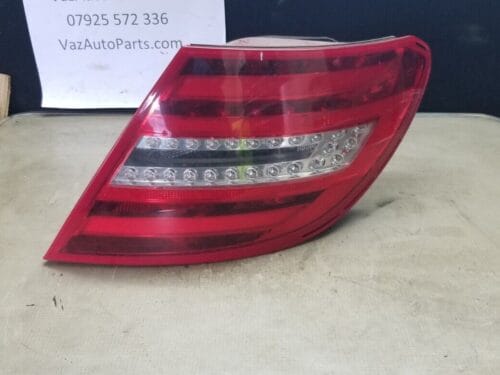 Mercedes Benz C Class Tail Light Drivers Side  A2048205864 |O