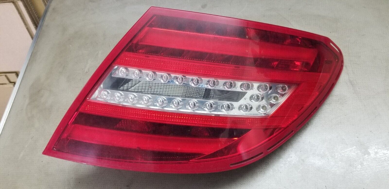 Mercedes Benz C Class Tail Light Drivers Side A2048205864 |O - Image 7