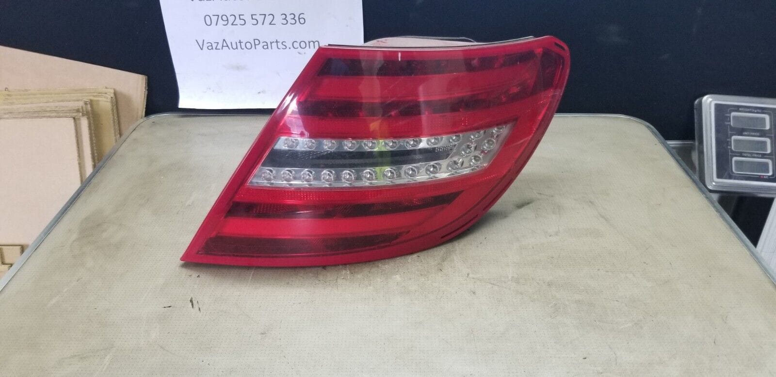 Mercedes Benz C Class Tail Light Drivers Side A2048205864 |O