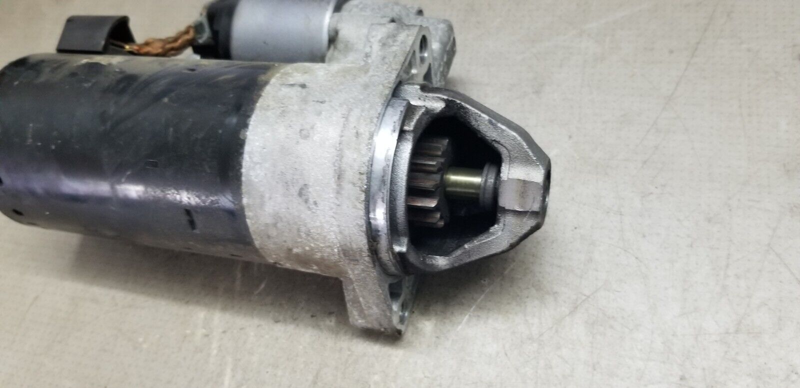 Mercedes-Benz starter motor connector and mounting points