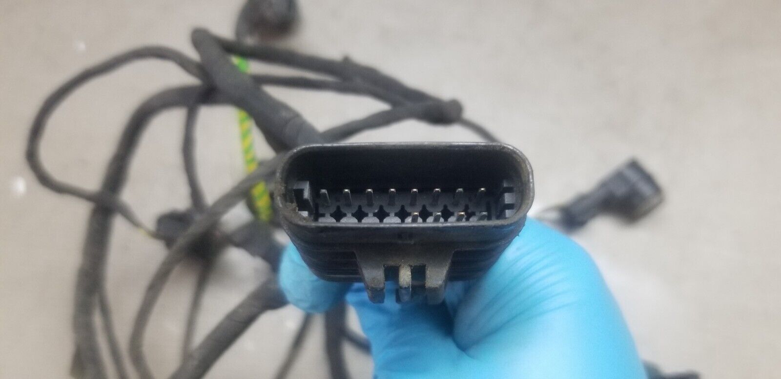 MERCEDES E220 2015 W212 FRONT BUMPER PARKING SENSORS & WIRING LOOM - Image 14