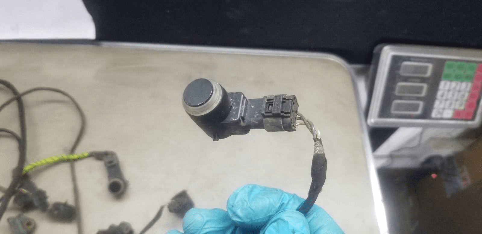 MERCEDES E220 2015 W212 FRONT BUMPER PARKING SENSORS & WIRING LOOM - Image 4