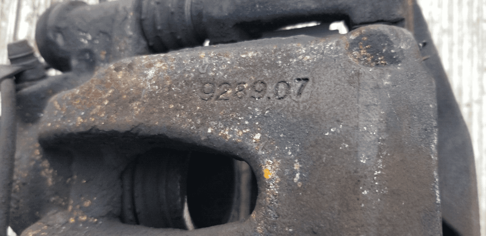 Mercedes Sprinter 2014 2.1Diesel Driver Side Front Brake Caliper - Image 5