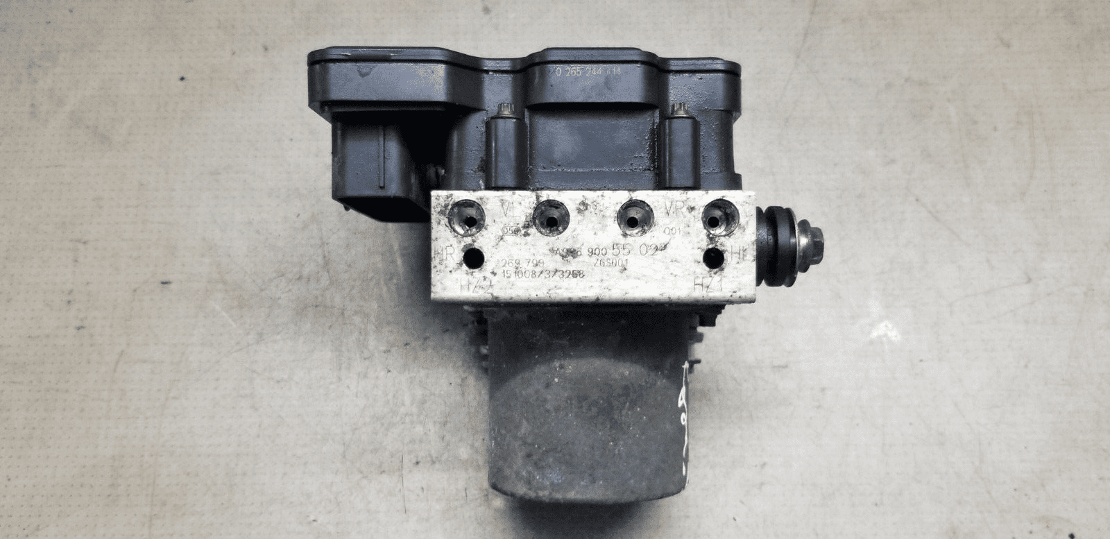 Side view of Mercedes Sprinter ABS control module 2265106513