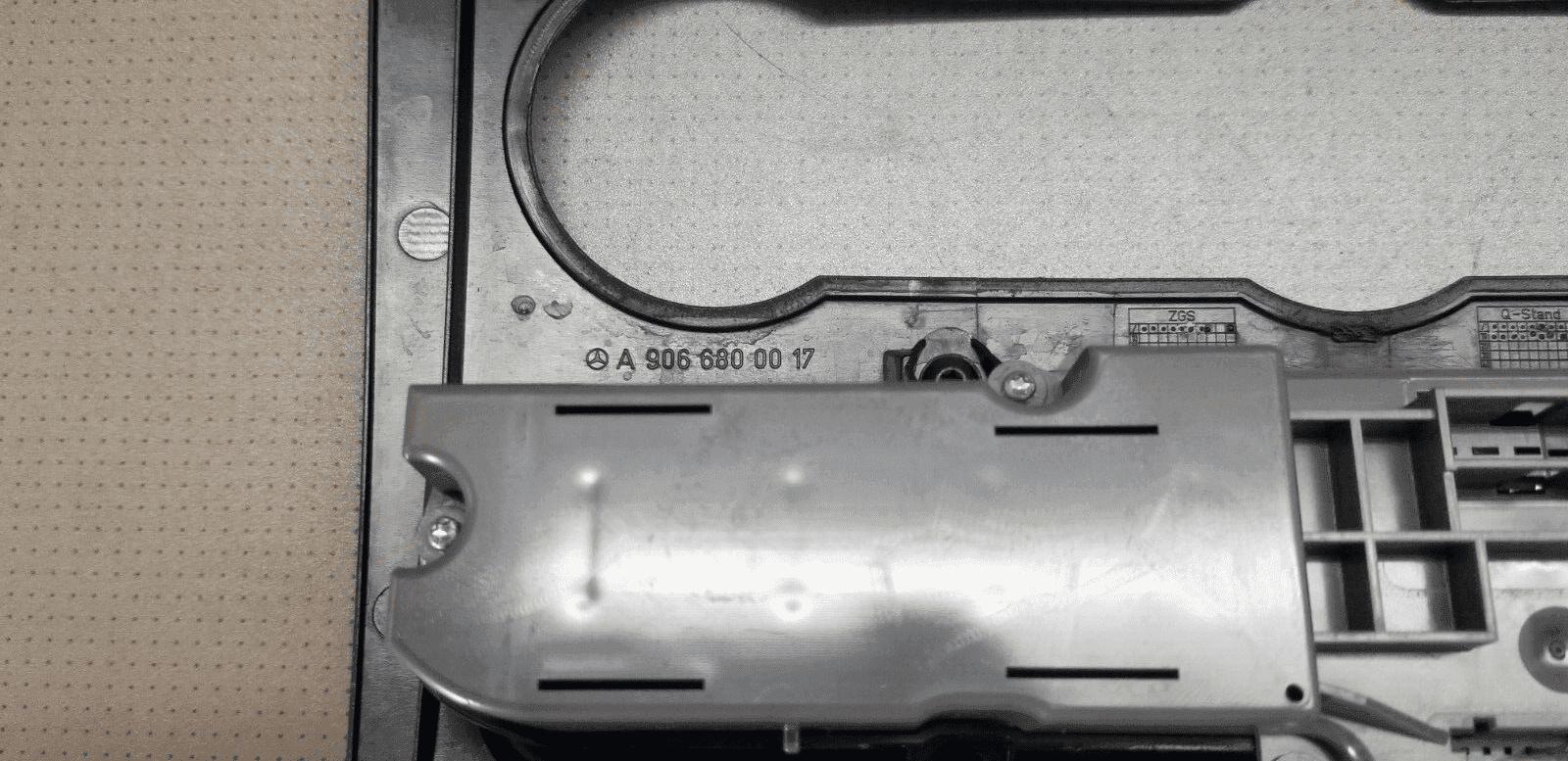 Mercedes Sprinter Heater Control Stereo Centre Surround Trim 07-18 A9066800017 |O - Image 4