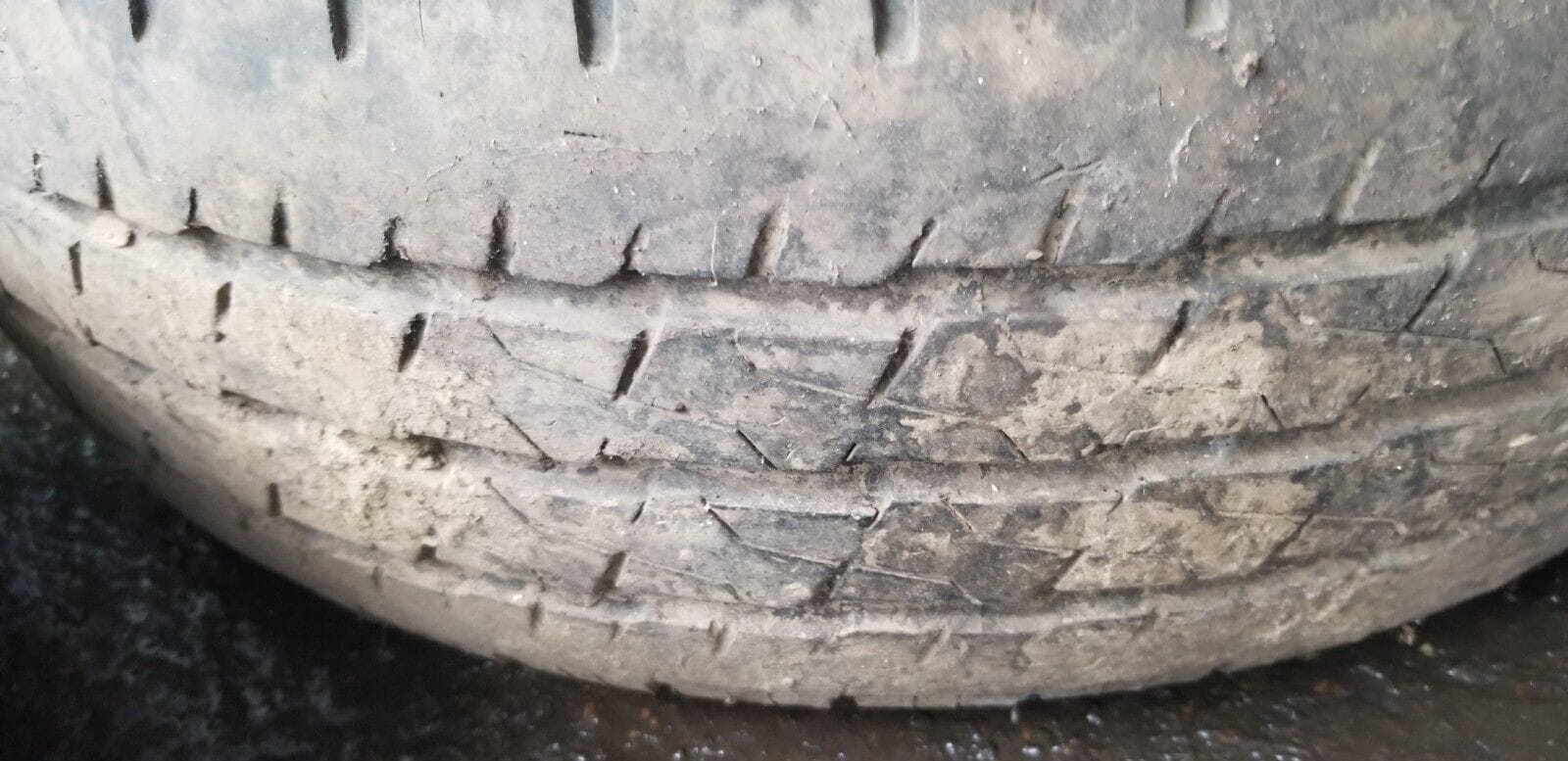 Volkswagen Crafter Set Of 4 Steel Wheel With Tyre 235/65R16C - Image 12