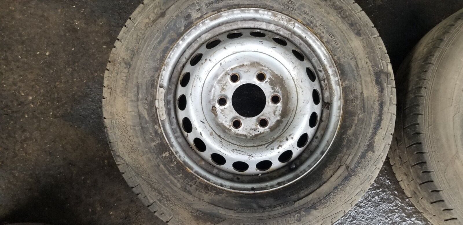 Volkswagen Crafter Set Of 4 Steel Wheel With Tyre 235/65R16C - Image 6