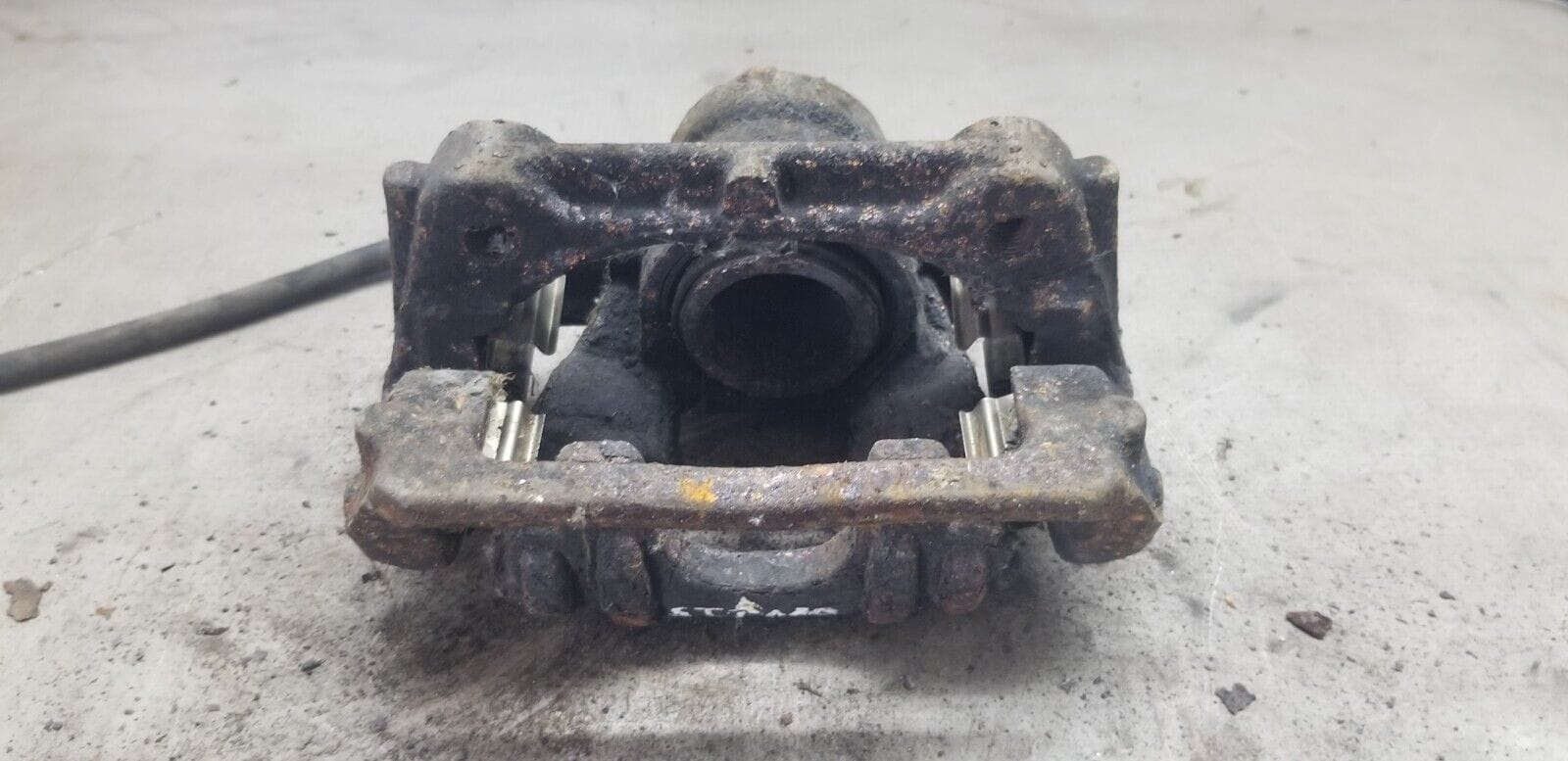 Mercedes Benz Sprinter W906 2012 2.1CDI Rear Left NSR Brake Caliper - Image 6